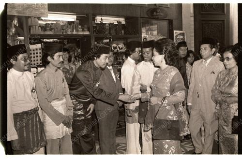 RAJA PERMAISURI AGONG MELAWAT MUZIUM NEGARA
