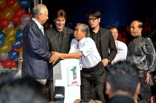 KL22_11112012_ARTIS2