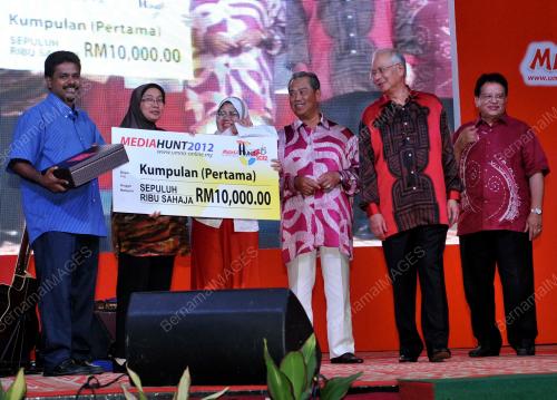 KL22_12012013_UMNO_MEDIA