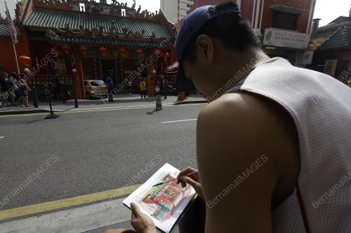 TINJAUAN PERSIAPAN HARI RAYA CINA