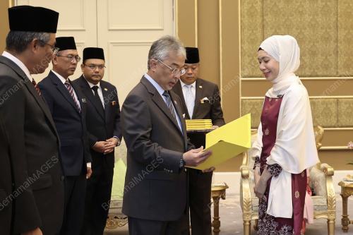 AL-SULTAN ABDULLAH RI'AYATUDDIN AL-MUSTAFA BILLAH SHAH