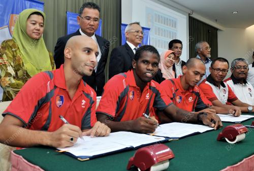 KL22_12122012_PKNSFC_BOLA