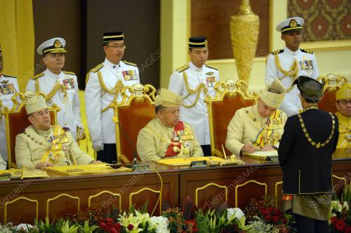 KL22_12122016_TIMBALAN_AGONG