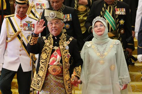 AL-SULTAN ABDULLAH RI'AYATUDDIN AL-MUSTAFA BILLAH SHAH