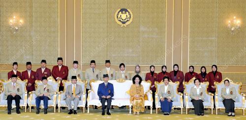 KL22_13032012_AGONG
