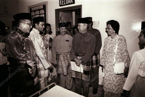 DATO' SERI DR. MAHATHIR BIN MOHAMAD