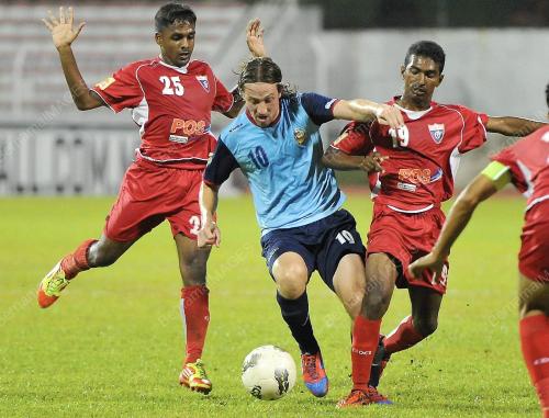 KL22_13072012_BOLA