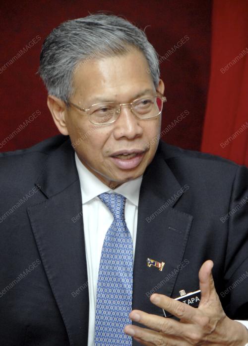 DATUK SERI MUSTAPA MOHAMED