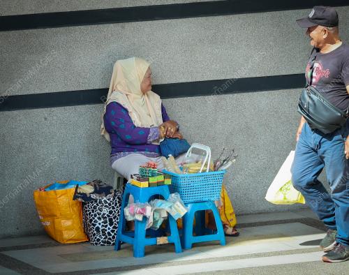 TINJAUAN WARGA ASING BERNIAGA DI KUALA LUMPUR