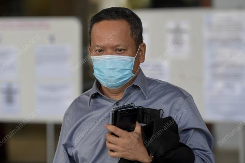KETUA UMNO BAHAGIAN BAYAN BARU DIDAKWA LAGI 58 PERTUDUHAN UBAH WANG HARAM