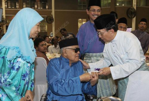DR RAIS YATIM