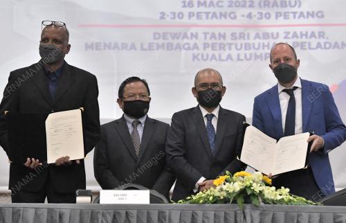 DATUK SERI DR RONALD KIANDEE