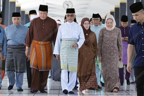 AL-SULTAN ABDULLAH RI'AYATUDDIN AL-MUSTAFA BILLAH SHAH 