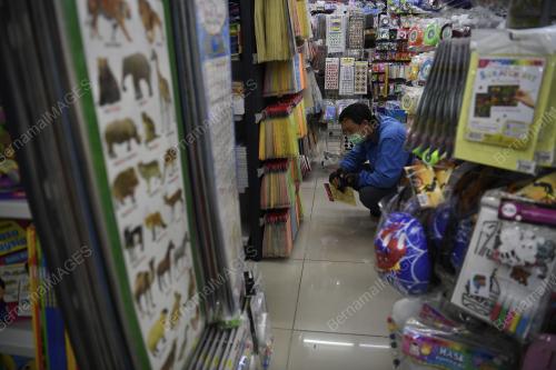 TINJAUAN PEMBUKAAN KEDAI BUKU