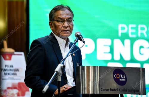 DATUK SERI DR DZULKEFLY AHMAD
