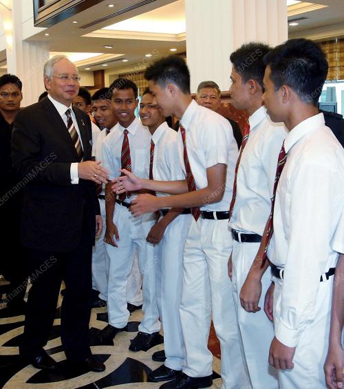MOHD NAJIB TUN ABDUL RAZAK