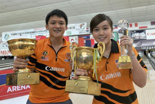 KL22_17032012_BOWLING