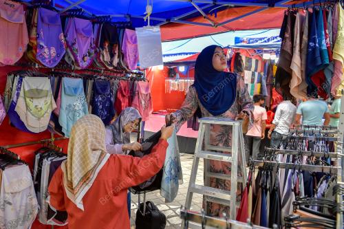 PERSIAPAN PENIAGA JALAN TAR