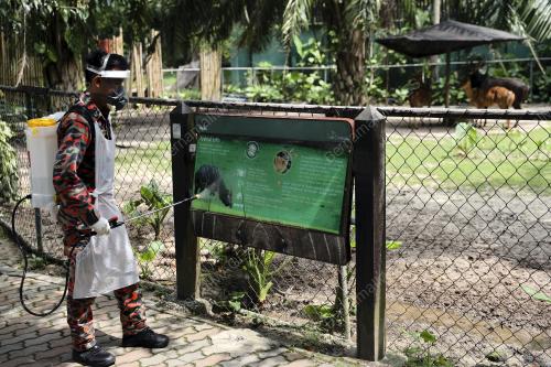 PROSES DISINFEKSI ZOO NEGARA - COVID19
