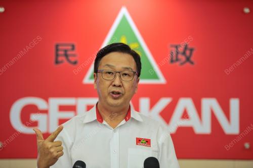 DATUK DR DOMINIC LAU HOE CHAI