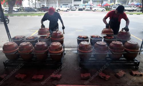 KL22_17052018_AYAM