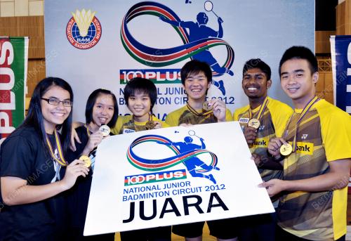 KL22_17062012_BADMINTON
