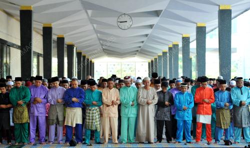 KL22_17072015_SOLAT_AIDILFITRI4