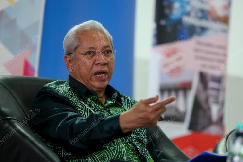 TAN SRI ANNUAR MUSA