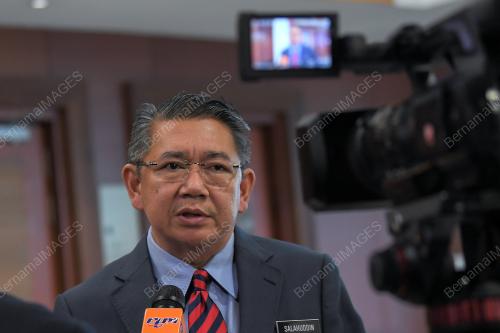 DATUK SERI SALAHUDDIN AYUB