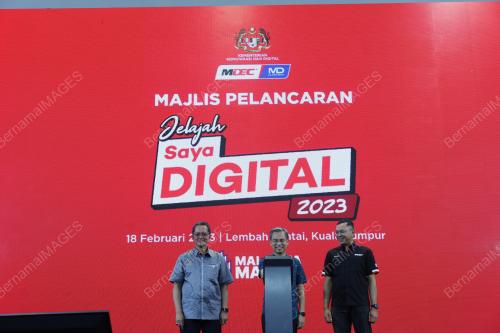 AHMAD FAHMI MOHAMED FADZIL