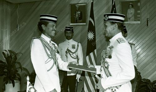 KL22_180390_FAREWELL
