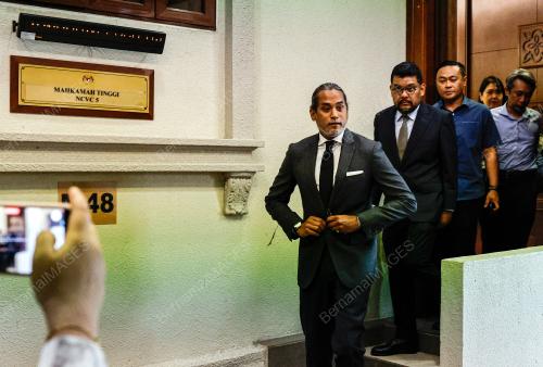 KHAIRY JAMALUDDIN