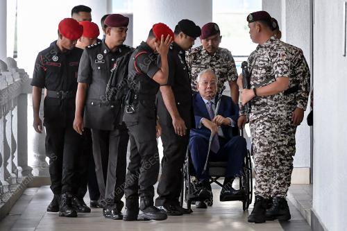 DATUK SERI NAJIB TUN RAZAK
