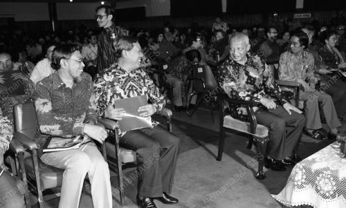 KL22_19012015_AGONG_PUISI