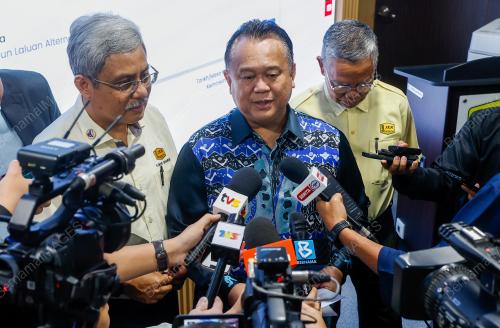 DATUK SERI ALEXANDER NANTA LINGGI