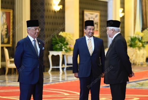 AL-SULTAN ABDULLAH RI'AYATUDDIN AL-MUSTAFA BILLAH SHAH