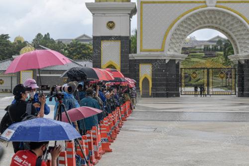 KL22_20082021_PINTU_ISTANA