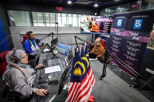 DATUK SERI SHAMSUL ISKANDAR MOHD AKIN