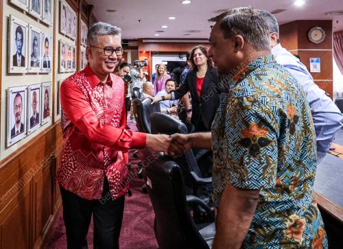 DATUK SERI TENGKU ZAFRUL TENGKU ABDUL AZIZ