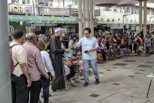AMALAN SEDEKAH BULAN RAMADAN