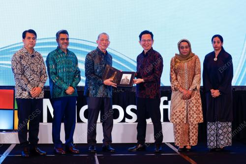 DATUK SERI FADILLAH YUSOF