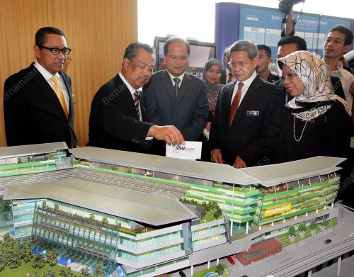 MUHYIDDIN YASSIN