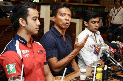 KL22_21092016_MINUM_PETANG