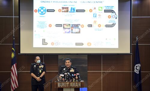 DATUK HUZIR MOHAMED