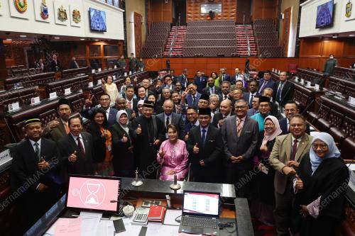 TAN SRI RAIS YATIM