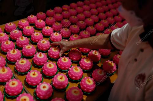 HARI WESAK