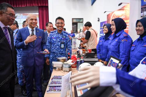 DATUK ARMIZAN MOHD ALI