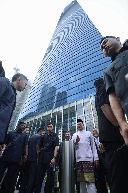 DATUK SERI ANWAR IBRAHIM