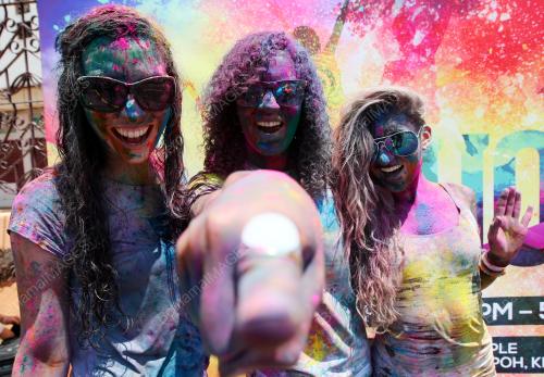 KL22_23032014_HOLI