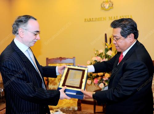 TAN SRI PANDIKAR AMIN MULIA